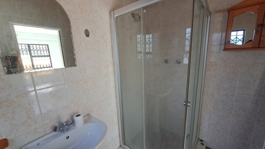 To Let 6 Bedroom Property for Rent in Horison Gauteng