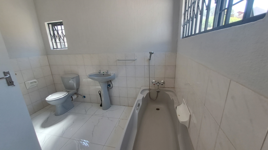 To Let 6 Bedroom Property for Rent in Horison Gauteng