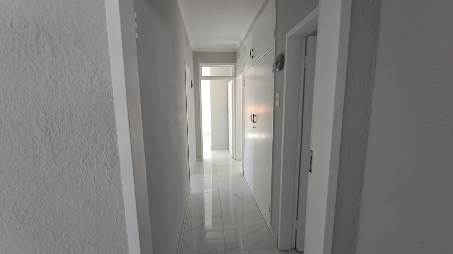To Let 6 Bedroom Property for Rent in Horison Gauteng