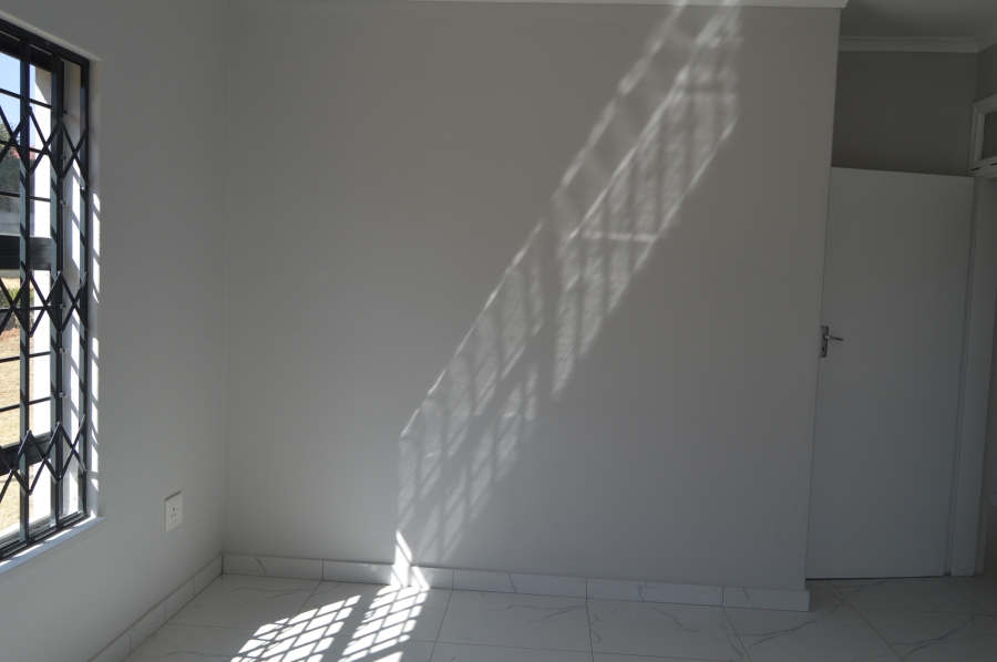 To Let 6 Bedroom Property for Rent in Horison Gauteng