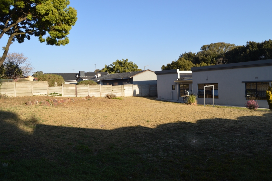 To Let 6 Bedroom Property for Rent in Horison Gauteng