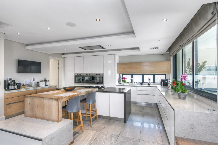 4 Bedroom Property for Sale in Waterfall Country Estate Gauteng