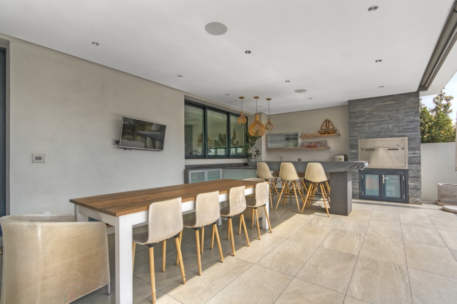 4 Bedroom Property for Sale in Waterfall Country Estate Gauteng