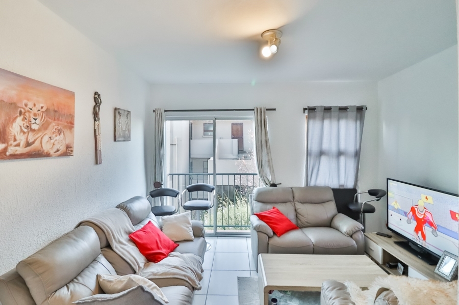 To Let 2 Bedroom Property for Rent in Wilro Park Gauteng