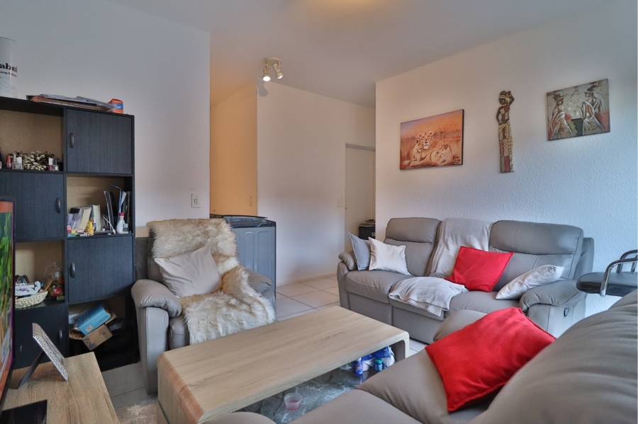 To Let 2 Bedroom Property for Rent in Wilro Park Gauteng