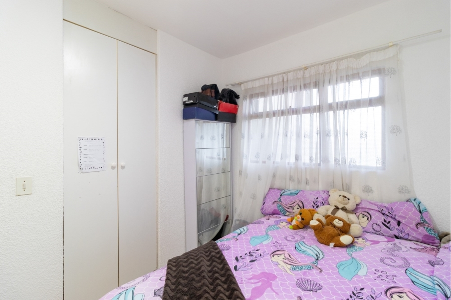 To Let 2 Bedroom Property for Rent in Wilro Park Gauteng