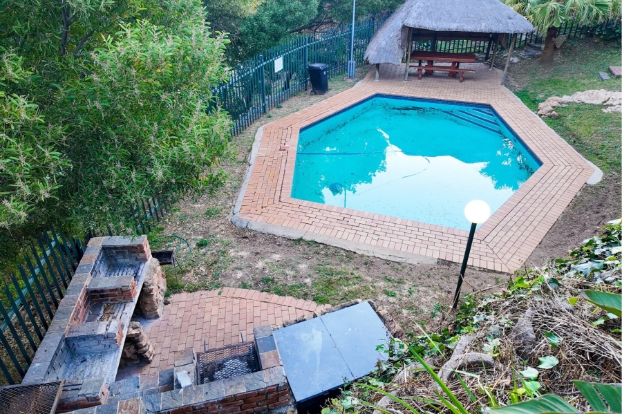 To Let 2 Bedroom Property for Rent in Wilro Park Gauteng