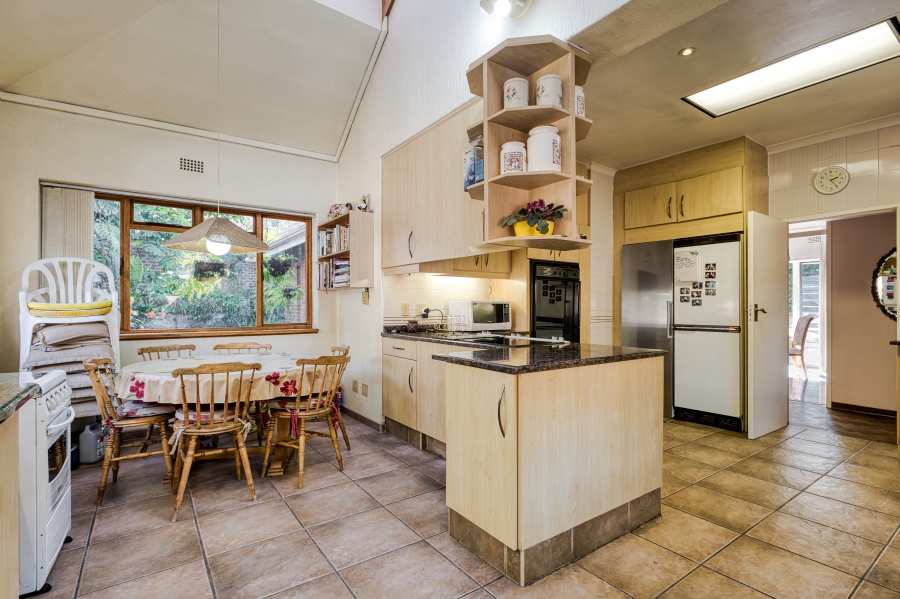 4 Bedroom Property for Sale in Oaklands Gauteng