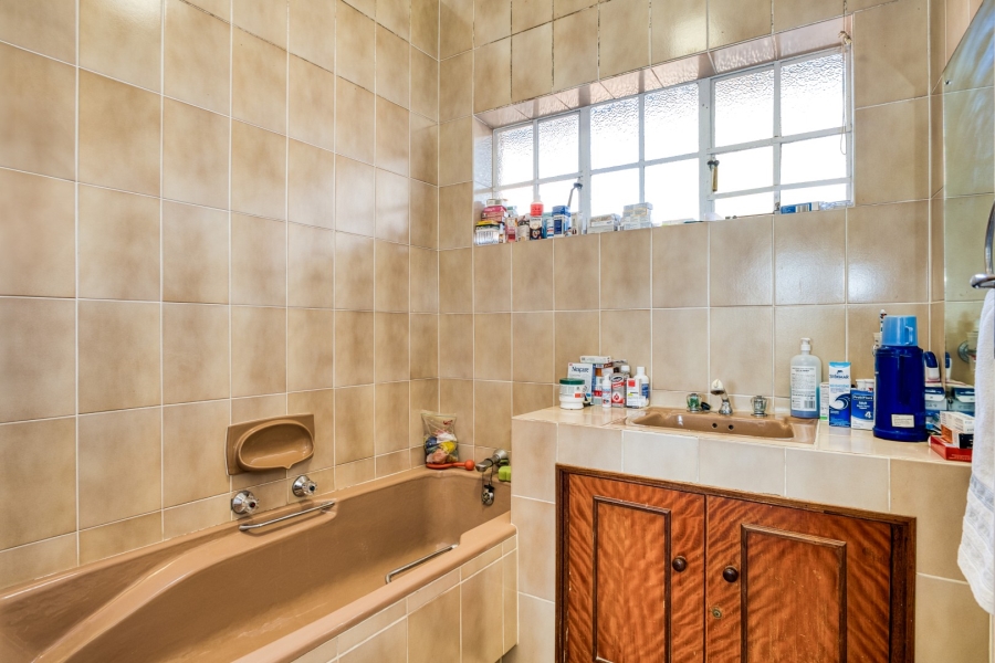 4 Bedroom Property for Sale in Oaklands Gauteng