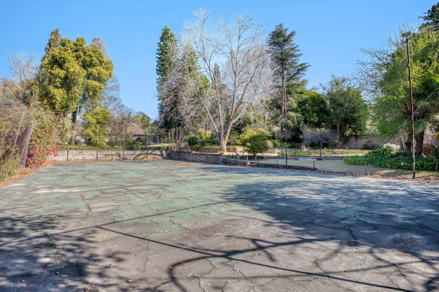 4 Bedroom Property for Sale in Oaklands Gauteng