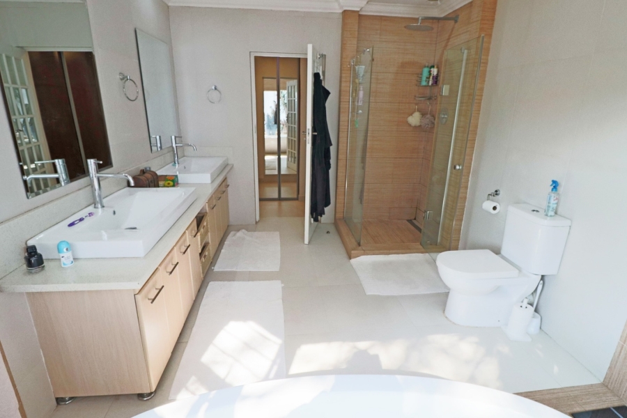 5 Bedroom Property for Sale in Bryanston Gauteng