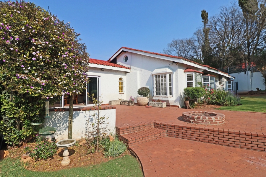5 Bedroom Property for Sale in Bryanston Gauteng