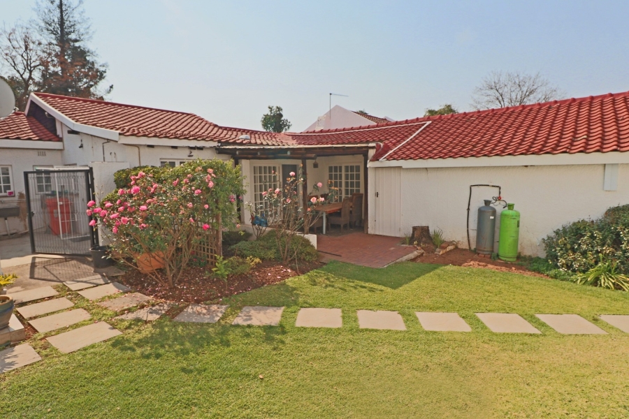 5 Bedroom Property for Sale in Bryanston Gauteng