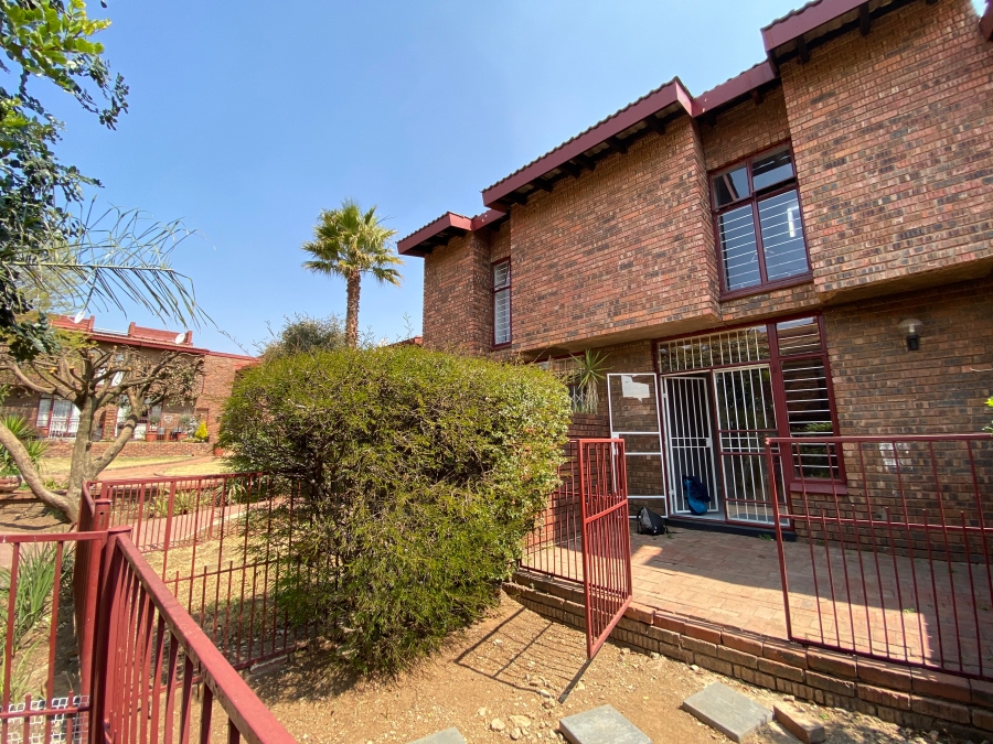 2 Bedroom Property for Sale in The Hill Gauteng