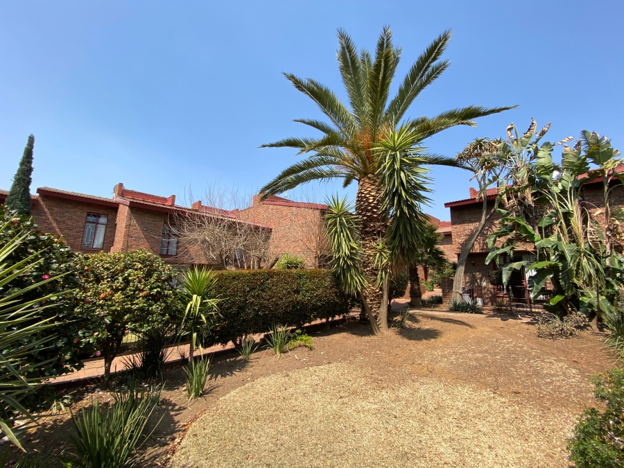 2 Bedroom Property for Sale in The Hill Gauteng