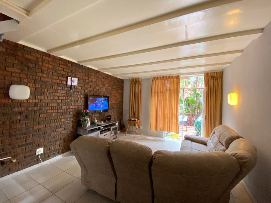 2 Bedroom Property for Sale in The Hill Gauteng