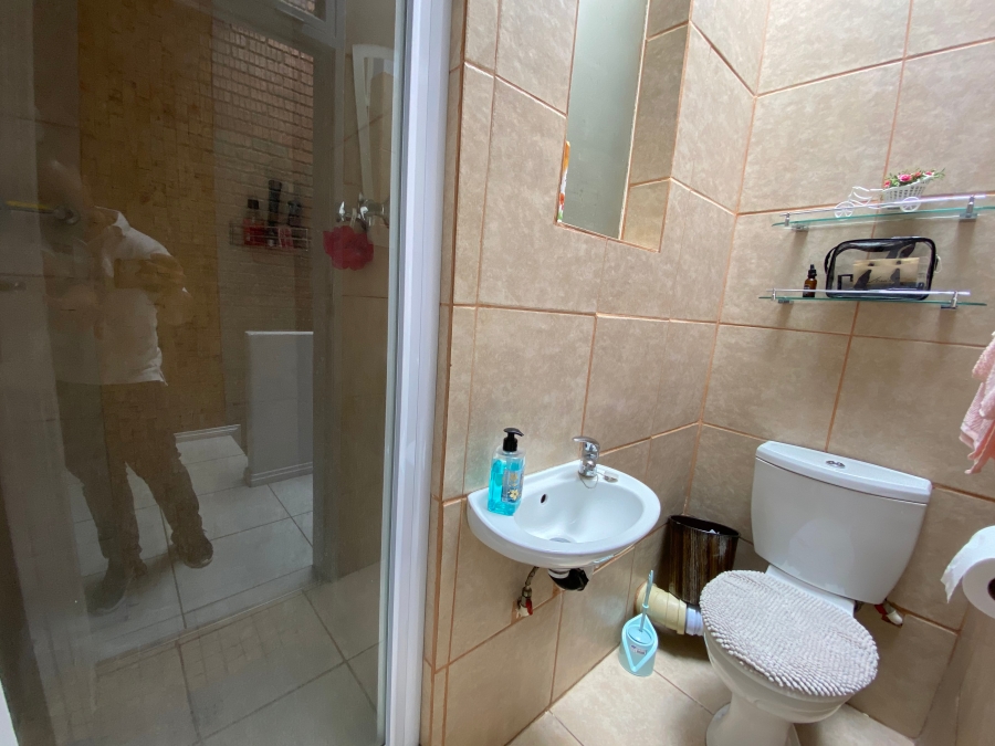 2 Bedroom Property for Sale in The Hill Gauteng