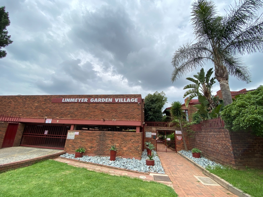 2 Bedroom Property for Sale in The Hill Gauteng