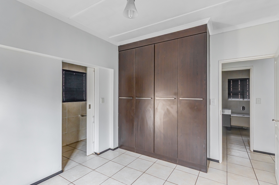 To Let 2 Bedroom Property for Rent in North Riding Gauteng