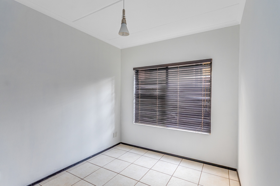 To Let 2 Bedroom Property for Rent in North Riding Gauteng