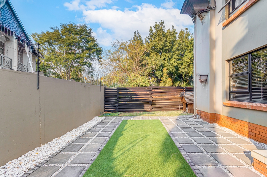 To Let 2 Bedroom Property for Rent in North Riding Gauteng