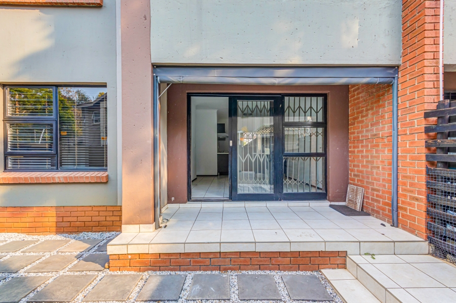 To Let 2 Bedroom Property for Rent in North Riding Gauteng
