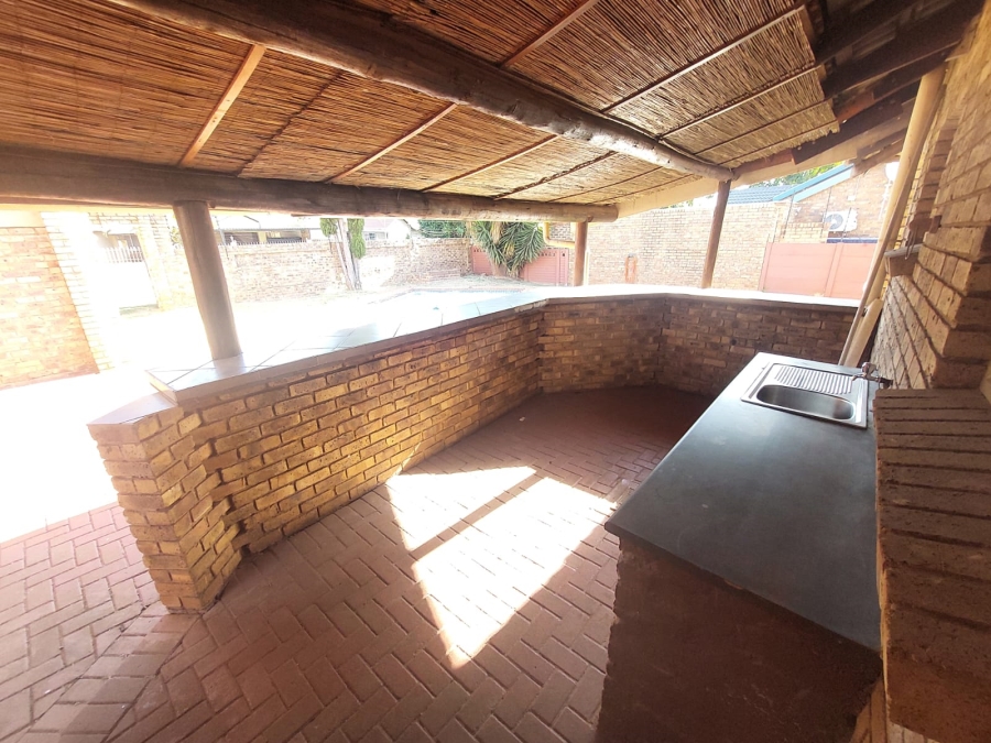 To Let 3 Bedroom Property for Rent in Doornpoort Gauteng