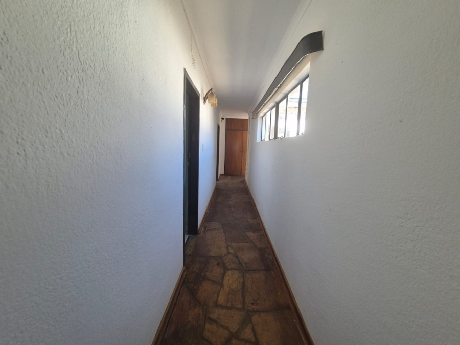 4 Bedroom Property for Sale in Wilro Park Gauteng