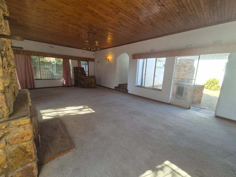 4 Bedroom Property for Sale in Wilro Park Gauteng