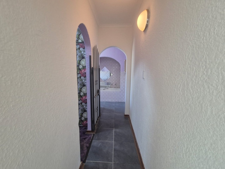 4 Bedroom Property for Sale in Wilro Park Gauteng