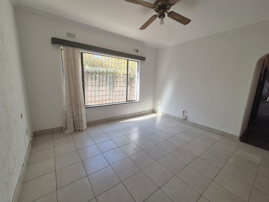 4 Bedroom Property for Sale in Wilro Park Gauteng