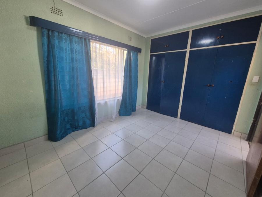 4 Bedroom Property for Sale in Wilro Park Gauteng