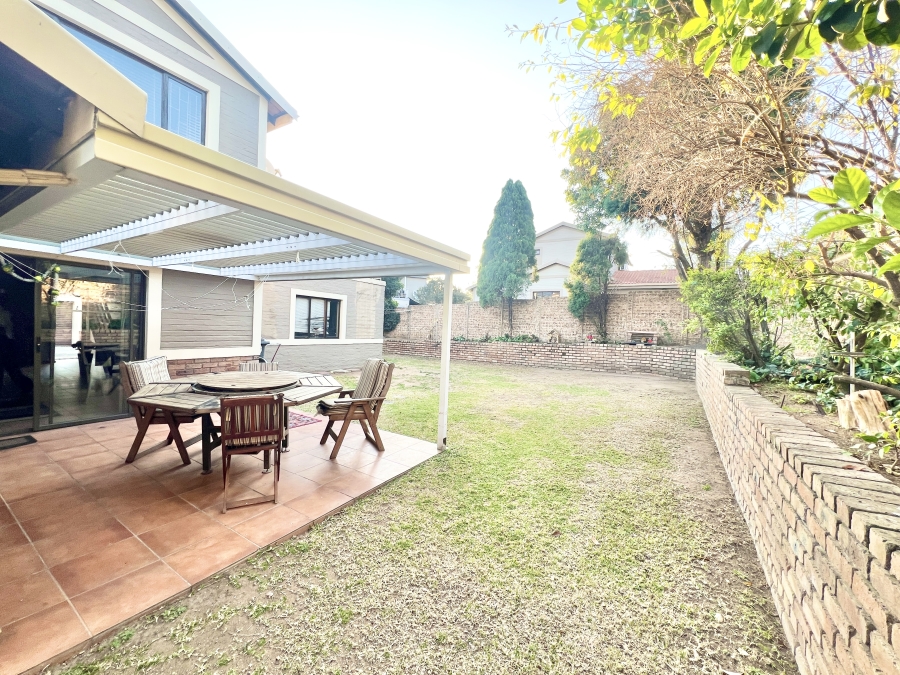 4 Bedroom Property for Sale in Halfway Gardens Gauteng