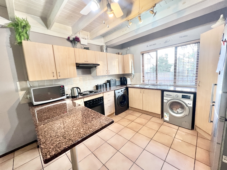 4 Bedroom Property for Sale in Halfway Gardens Gauteng