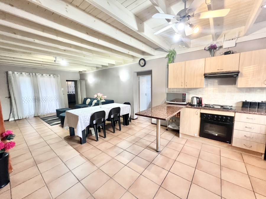 4 Bedroom Property for Sale in Halfway Gardens Gauteng