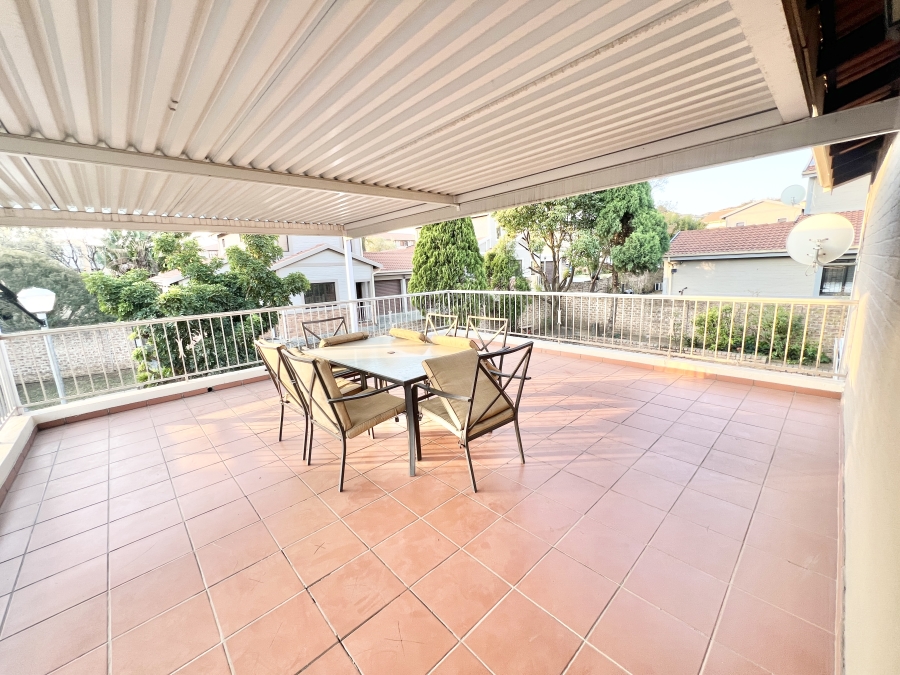 4 Bedroom Property for Sale in Halfway Gardens Gauteng