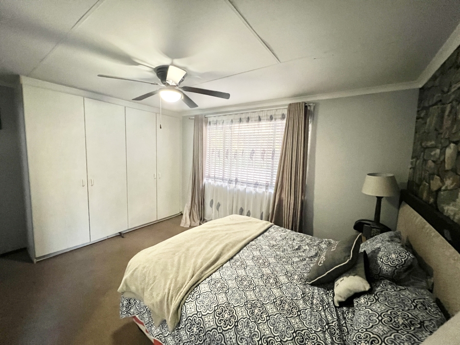 4 Bedroom Property for Sale in Halfway Gardens Gauteng