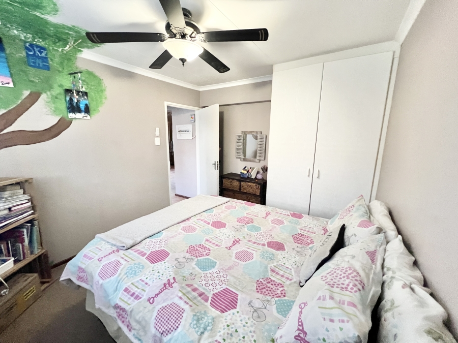 4 Bedroom Property for Sale in Halfway Gardens Gauteng
