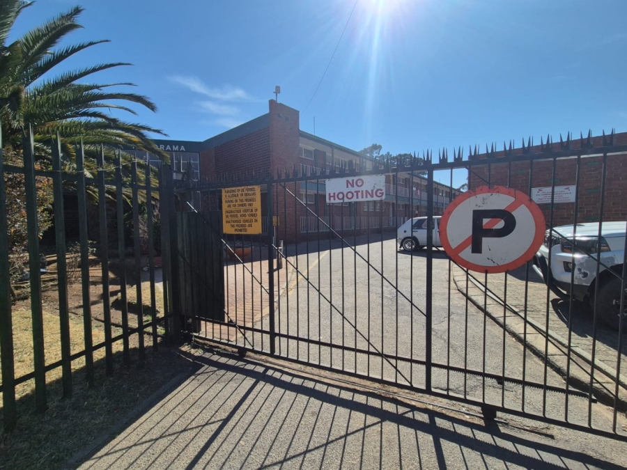 2 Bedroom Property for Sale in Greenhills Gauteng