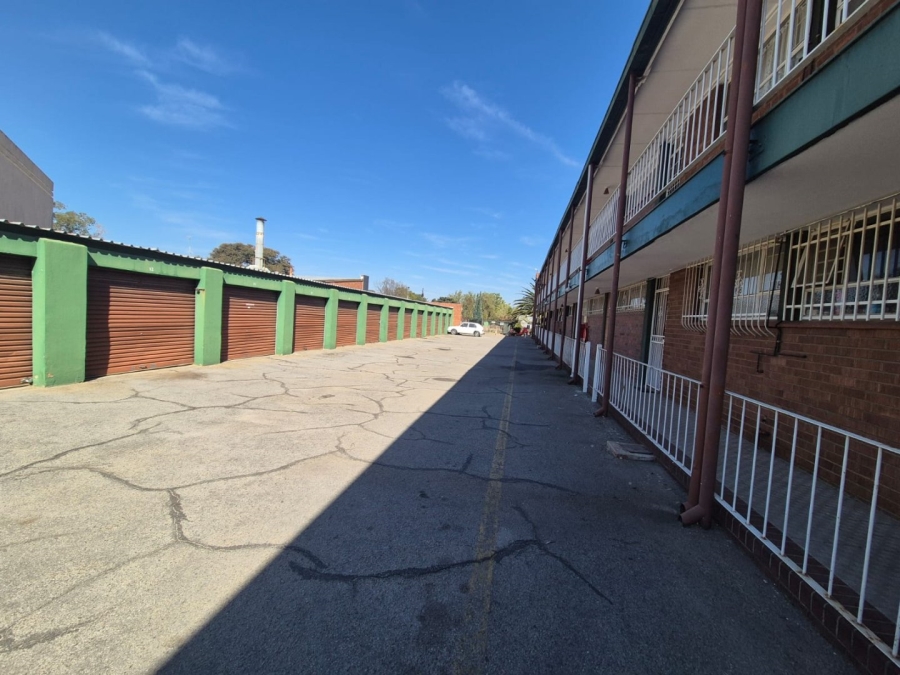 2 Bedroom Property for Sale in Greenhills Gauteng