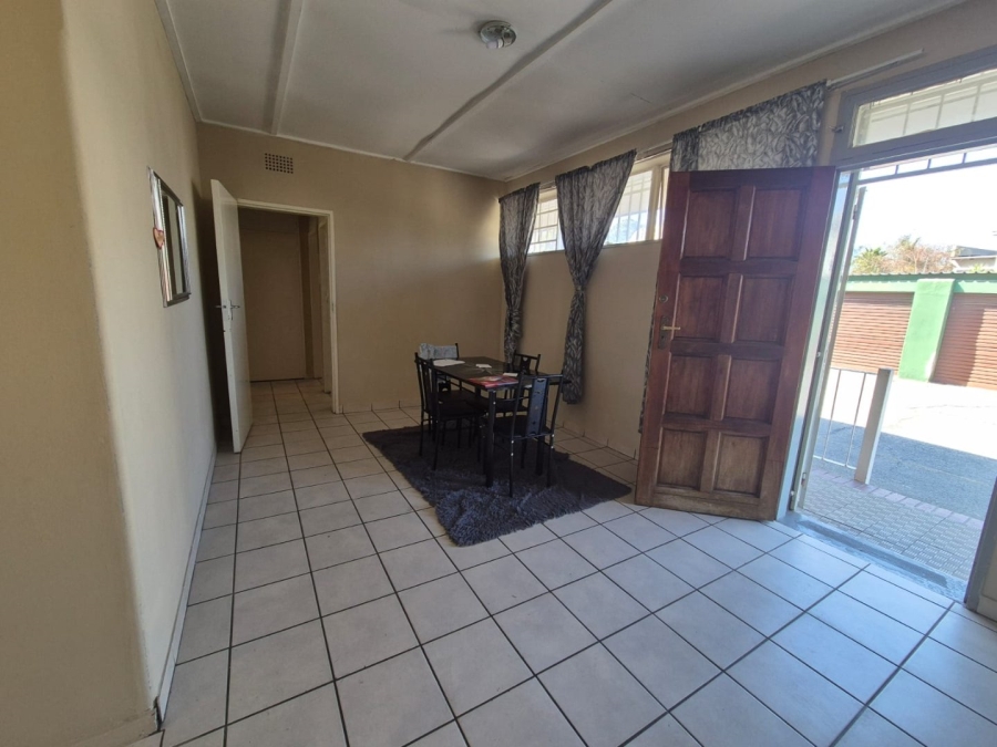 2 Bedroom Property for Sale in Greenhills Gauteng