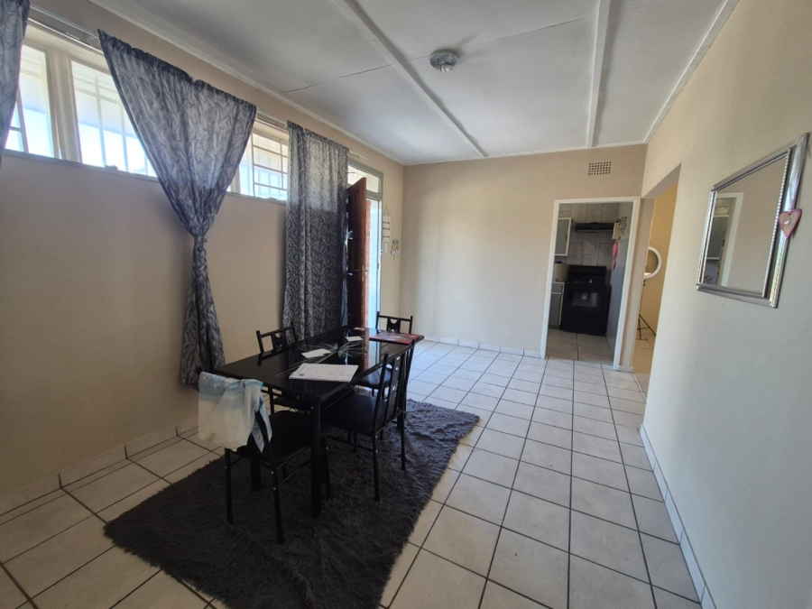 2 Bedroom Property for Sale in Greenhills Gauteng
