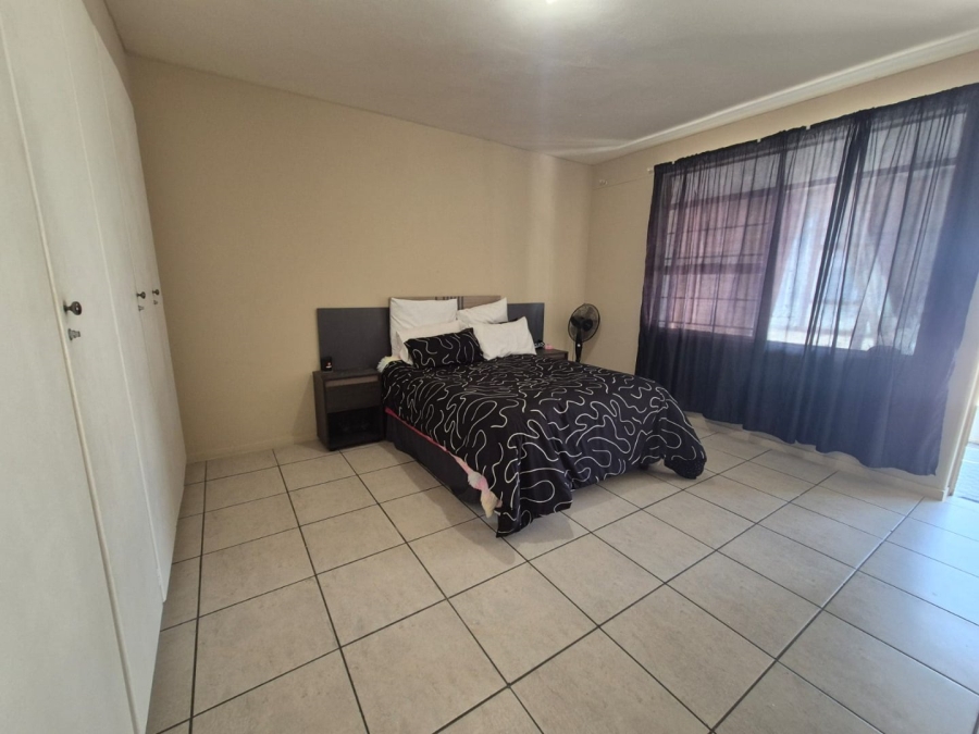 2 Bedroom Property for Sale in Greenhills Gauteng