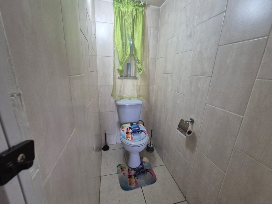 2 Bedroom Property for Sale in Greenhills Gauteng