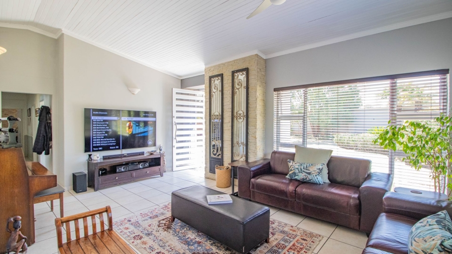 3 Bedroom Property for Sale in Farrarmere Gauteng