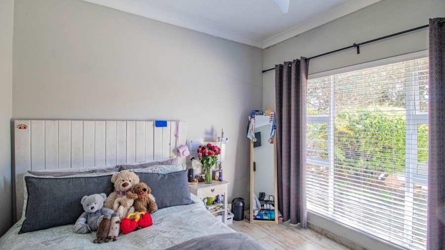 3 Bedroom Property for Sale in Farrarmere Gauteng