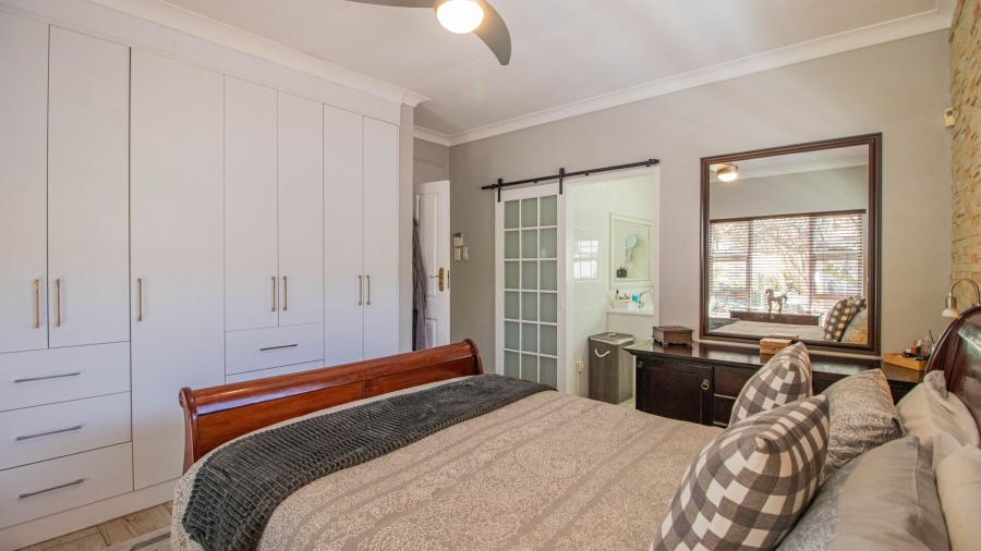 3 Bedroom Property for Sale in Farrarmere Gauteng