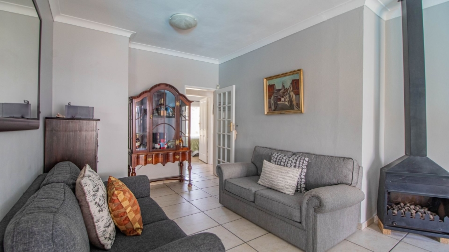 3 Bedroom Property for Sale in Farrarmere Gauteng