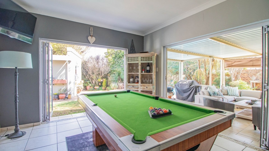 3 Bedroom Property for Sale in Farrarmere Gauteng