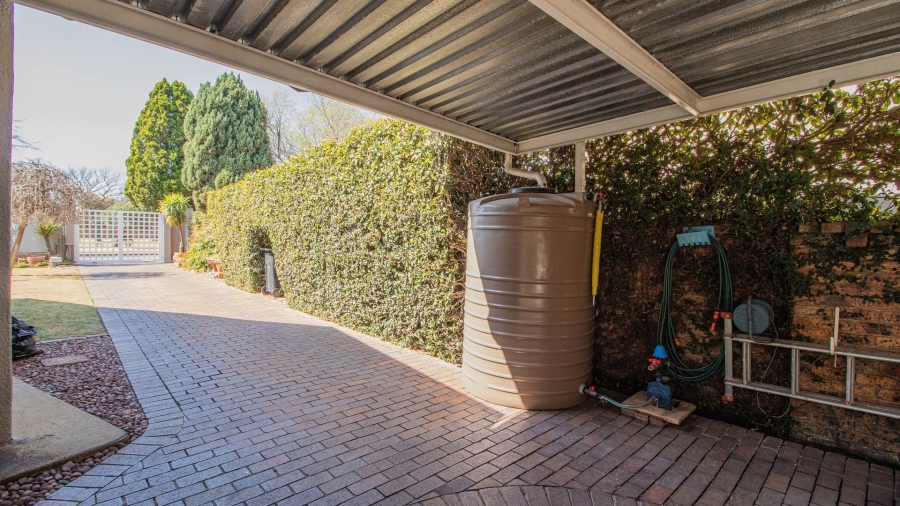 3 Bedroom Property for Sale in Farrarmere Gauteng